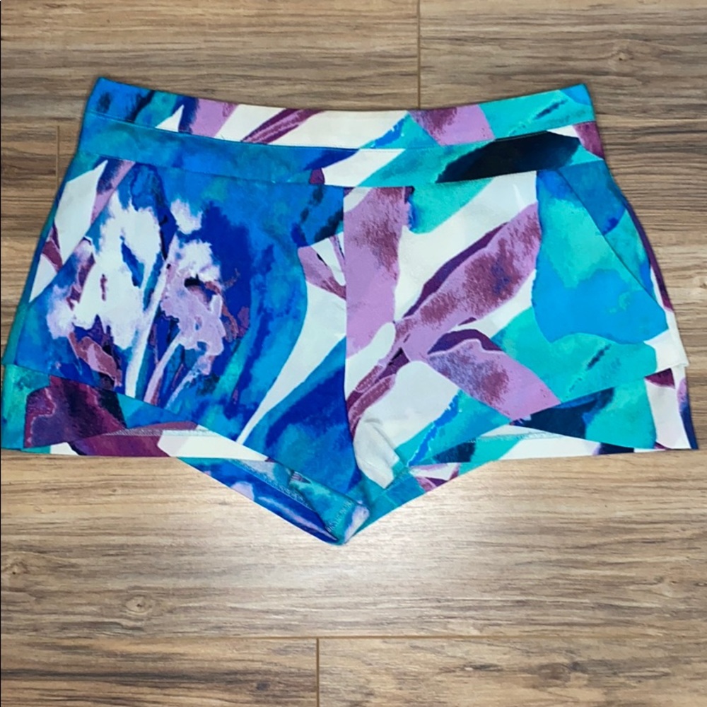 Bebe watercolor shorts